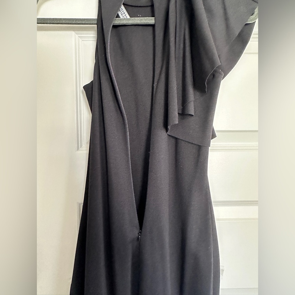 Design Lab One Shoulder Fitted Dress - Picture 10 of 10